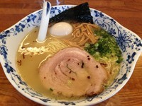 「ラーメン＋煮卵」@麺屋喜八郎の写真