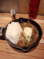 「アスパラベーコンカレー990円（大盛無料）＋1辛20円」@野菜を食べるカレー camp express エキュート品川サウス店の写真