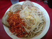 「豚ラーメン 辛揚げ ヤサイ少し ニンニク少し」@千里眼の写真