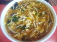 「酢辣湯麺／酢入辛ラーメン680円」@江南春の写真