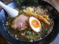 「ランチ限定　醤油らーめん　６８０円」@ラーメンほむらの写真