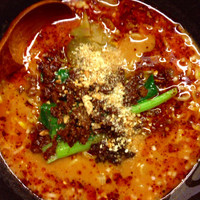 「赤担々麺（1周年記念550円）」@熱烈タンタン麺 五味五香の写真