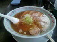 「魚介背油醤油ラーメン」@ラーメン ほうとく 春日山本店の写真