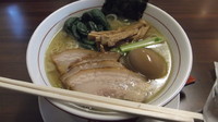 「にごり塩ラーメン大盛　800円」@鶏骨スープ 青桐の写真