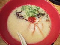 「赤丸新味（はりがね）＋替玉（はりがね）」@博多 一風堂 高崎店の写真