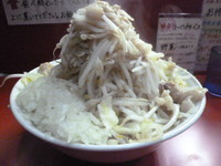 「小ラーメン（野菜マシ　ニンニク少し　アブラ　タマネギＷ）」@麺屋 桐龍の写真