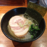 「塩とんこつ」@らー麺 鉄山靠 瀬田本店の写真