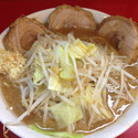 小豚ラーメンヤサイ少なめニンニク