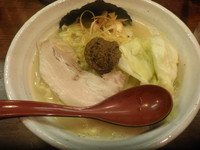 「熟成練り醤油らーめん（700円）大盛同額」@『   』（無銘）の写真