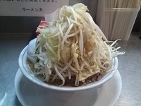「ラーメン野菜マシニンニク」@らーめん大 本郷店の写真