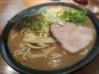 「煮干し豚骨730+大盛100」@喜元門 本店の写真