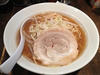 「らーめん 麺普通（180グラム） 細麺 ニンニク 増し アブ」@つけめん らーめん 荒海の写真