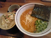 「ランチセット(塩とんこつ＋とりマヨごはん＋小鉢)」@麺屋 万年青の写真