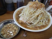 「ラーメン小+ヤサイ+アブラ」@ラーメンの店 どでん 北浦和店の写真