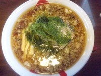 「紅亀700円:中太麺･大盛･濃さ普通･背脂多め･ニンニク普通」@ラーメン亀太郎の写真