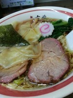 「ワンタン麺850円+ピリ辛納豆ご飯100円」@青竹平打ち中華そば 麺壱吉兆の写真
