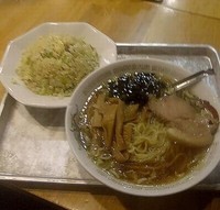「ラーメン半チャーハン」@大沢食堂の写真