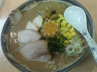 「特製味噌らーめんデラックス／油普通・スープ割り付：980円」@創作味噌らーめん れんげ屋の写真