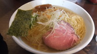 「薫る塩ラーメン680円+大盛100円」@麺や 真登の写真