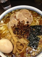 「焦がし醤油ラーメン 800円　味玉50円」@中華そば べんてんの写真