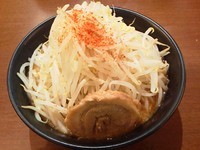 「味噌ラーメン・並（ニンニク・ヤサイマシ）￥780円」@ジャンクガレッジ イオンレイクタウンmori店の写真
