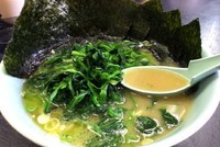 「ラーメン(並)+のり増+ほうれん草増」@千家 上川井店の写真