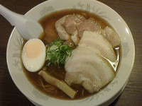 「飛騨高山中華そば肉入り800円」@飛騨高山中華そば やまとの写真