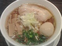 「味玉醤油ラーメン大盛850円」@自家製麺 KENの写真