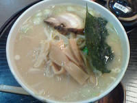 「白味噌らーめん大盛７５０円」@ラーメン駒亭の写真