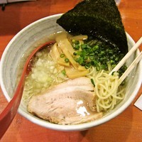 「【4/2～7限定】鱛（エソ）煮干しラーメン　800円」@ラーメン ドラ猫の写真