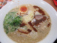 「とんこつ醤油」@豚嘻嘻 上河内SA（下り）店の写真