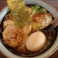 「和風魚介中華そば（味玉付）700円」@麺屋 ざくろの写真