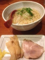 「鯛煮干しラーメン」@ラーメン ドラ猫の写真