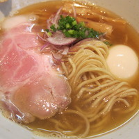 「煮干塩味玉（８００円）」@町田汁場 しおらーめん 進化の写真