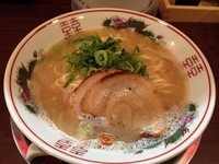 「久留米ラーメン（６８０円）＋替玉（ランチタイムで１回無料）」@久留米ラーメン 福ヤ 南越谷店の写真