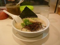 「豚骨ラーメン」@博多天神 新宿東口駅前店の写真