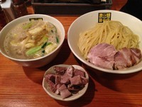 「濃菜つけ麺（中）＋はしっこチャーシュー、780円＋100円」@濃菜麺 井の庄の写真