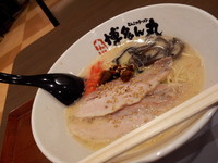 「白とん+替え玉無料」@博多ん丸 イオンモールつくば店の写真