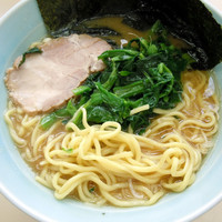 「ほうれん草増しラーメン（麺硬）￥６５０＋並ライス」@横浜家系ラーメン田中の写真