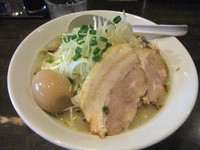 「特ネギ塩豚骨らーめん中盛り」@らーめんの円熟屋 大里店の写真