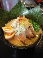 「特製とんこつみそラーメン（千円）」@十兵衛の写真