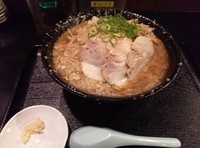 「豚そば(大盛り・こってり)」@無鉄砲しゃばとんの写真