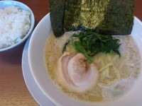 「塩豚骨ラーメン ￥690」@横浜家系ラーメン 松田家 上福岡店の写真