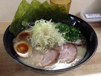 「特製ひばりめん＋めし(小)900円＋サービス」@麺屋ひばりの写真