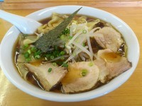 「チャーシューワンタン麺大盛り(ワンタンダブル)」@紺屋の写真