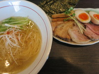 「豊潤鶏だし特製塩ラーメン950円」@麺処 ほん田 nijiの写真