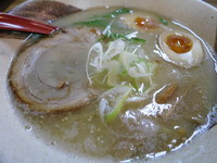 「玉子入りとんこつ塩780円」@麺屋 天の写真