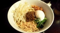 「汁なし担々麺 880円 + おんたま 100円」@自家製麺ほうきぼし 神田店の写真