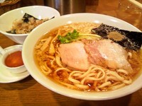 「醤油らーめん」@らーめん雅ノ屋の写真