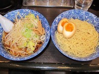 「野菜つけ麺580円＋麺中盛50円＋味玉80円」@肉厚わんたん麺と手作り焼売 ら麺亭 浅草支店の写真